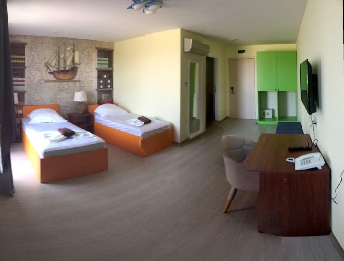 Camp And Pool Hotell Kranevo Eksteriør bilde